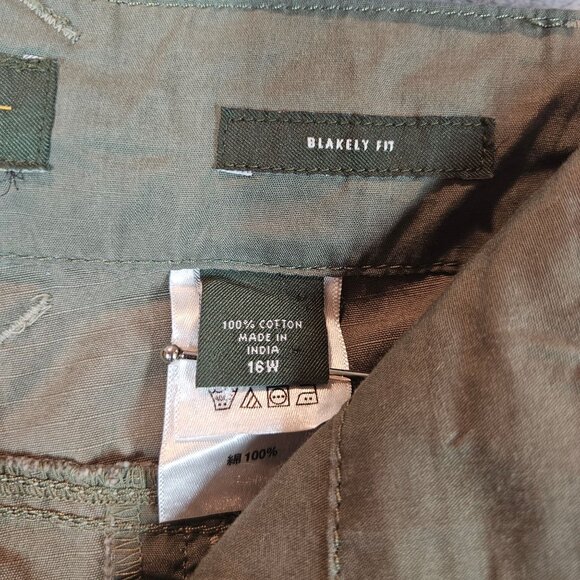 Eddie Bauer Womens 16w Olive Cargo Shorts Cotton Ripstop Durable hiking gorpcore - Picture 11 of 14